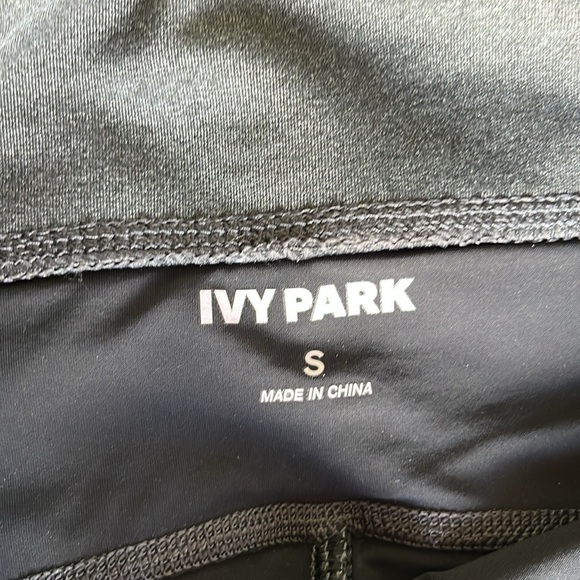 IVY PARK Cropped Leggings size small - Picture 5 of 10